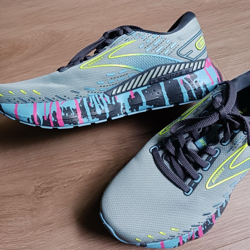 Brooks glycerine gts 20 paint drip size 5.5 - Picture 4 of 11